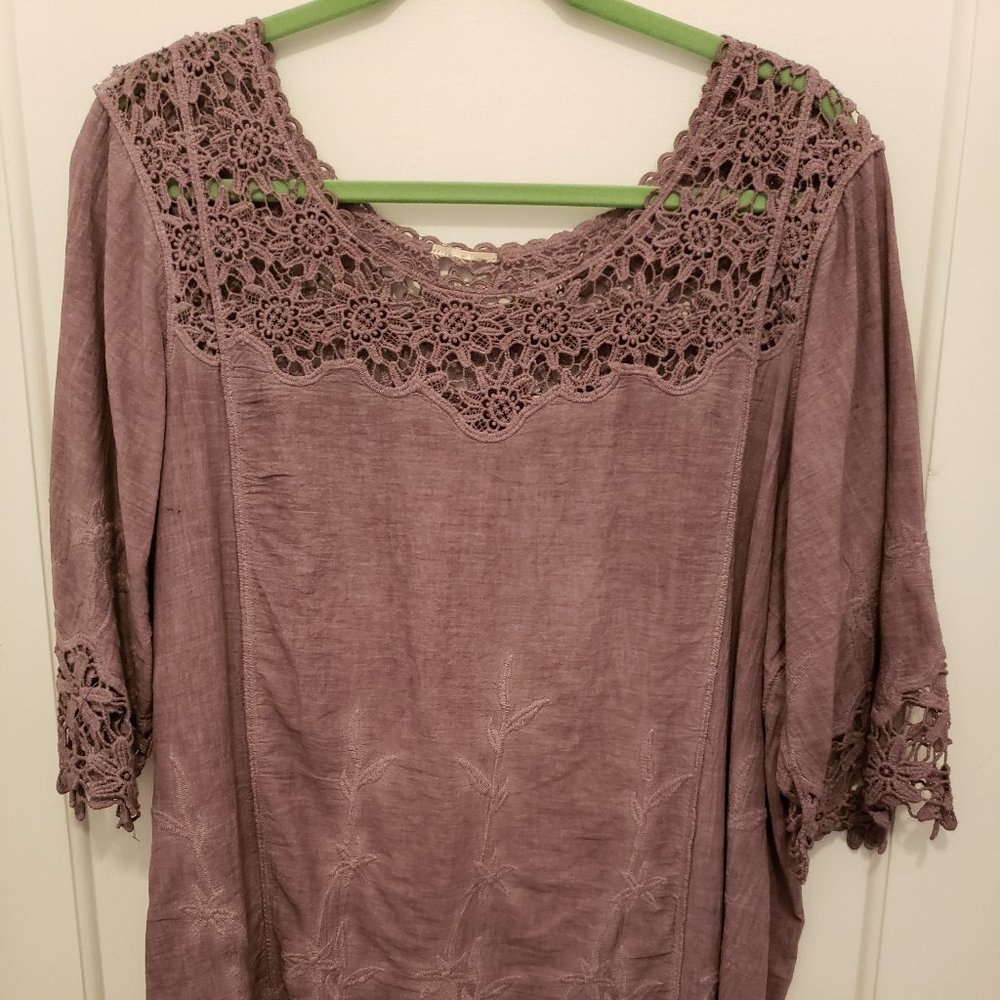 Woman's Top